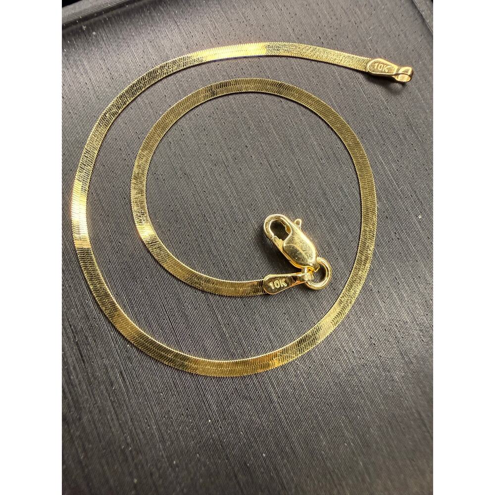 Solid 10k Italian Yellow Gold Herringbone Bracelet 7.5” Long 2.18mm Wide